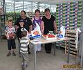 Bezoek aan de Fam. Krijnen, deze streek is bekend voor de aardbeienteelt en wat smaakte ze goed (120)